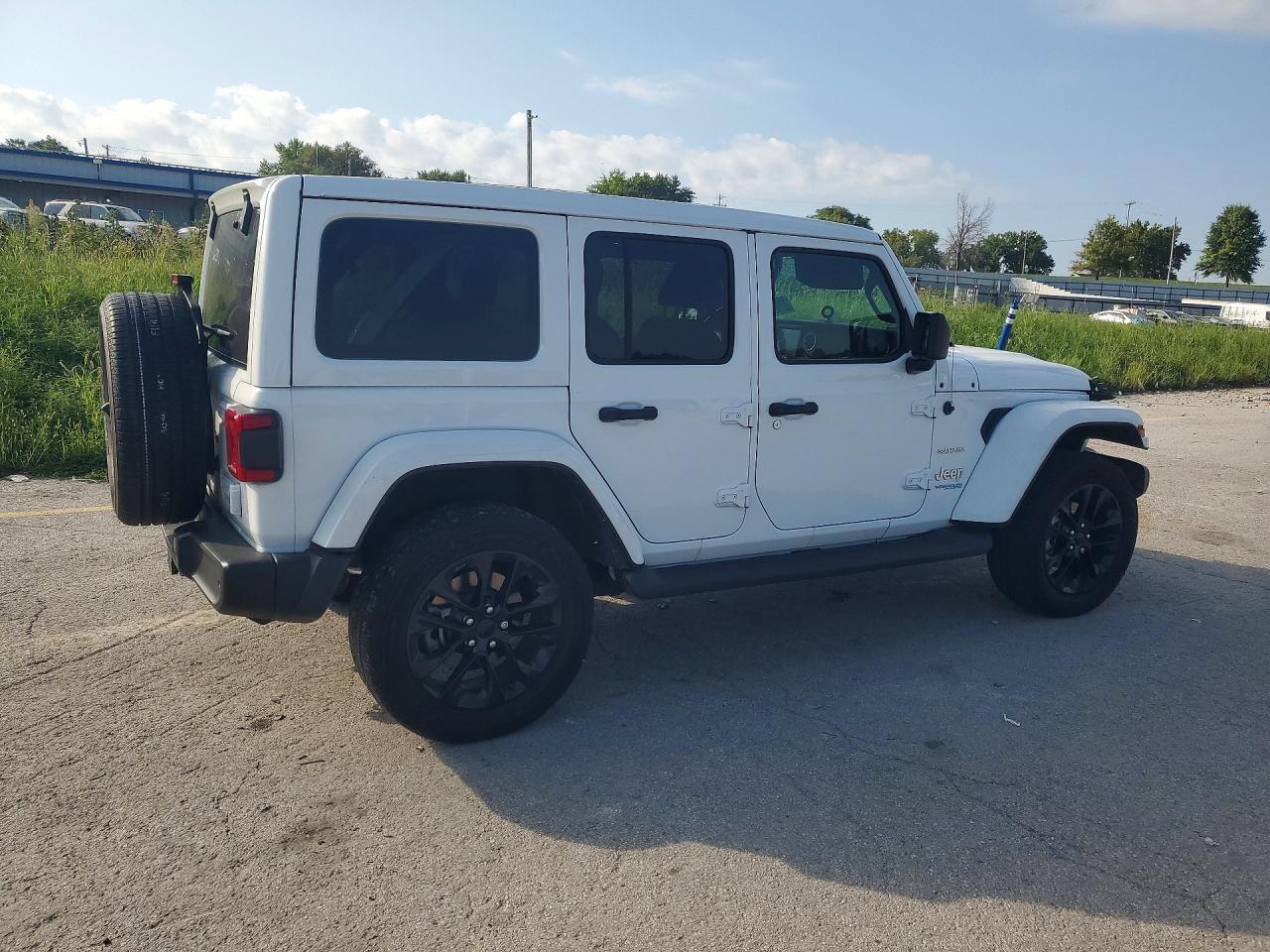 2021 JEEP WRANGLER UNLIMITED SAHARA 4XE — снимка 3