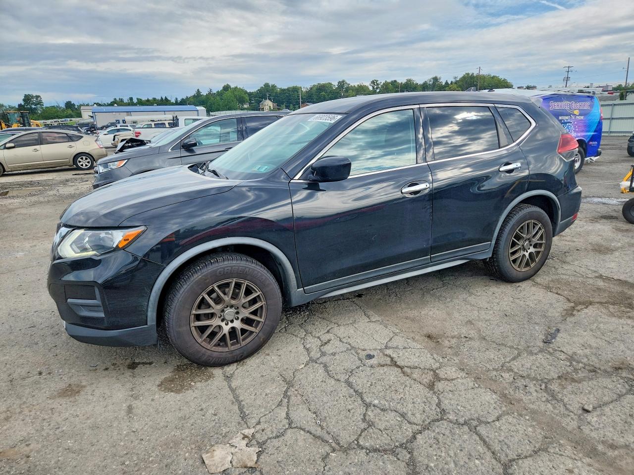2018 NISSAN ROGUE S