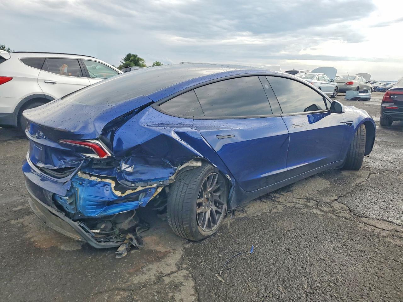 2025 TESLA MODEL 3 — снимка 3