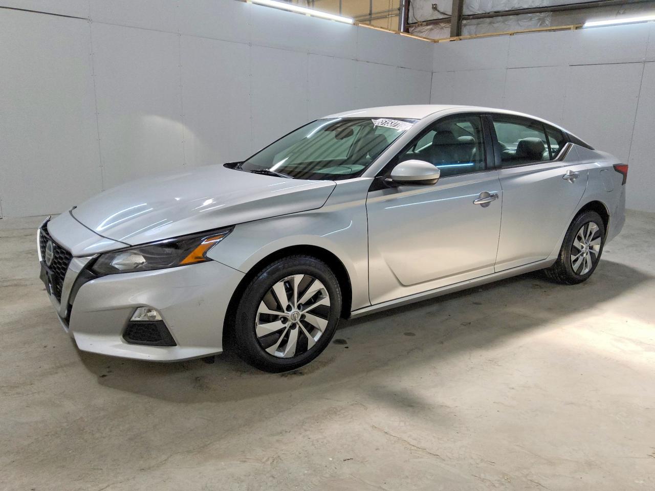2022 NISSAN ALTIMA S