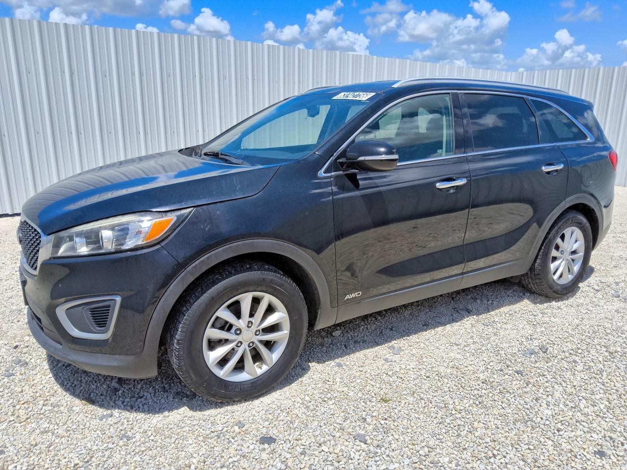 2017 KIA SORENTO LX