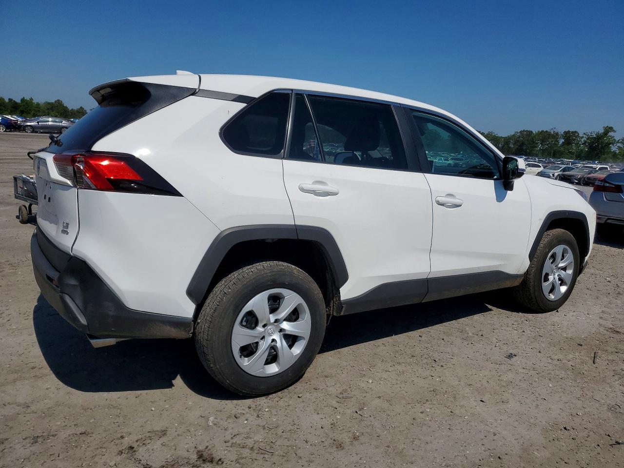 2025 TOYOTA RAV4 LE — снимка 3
