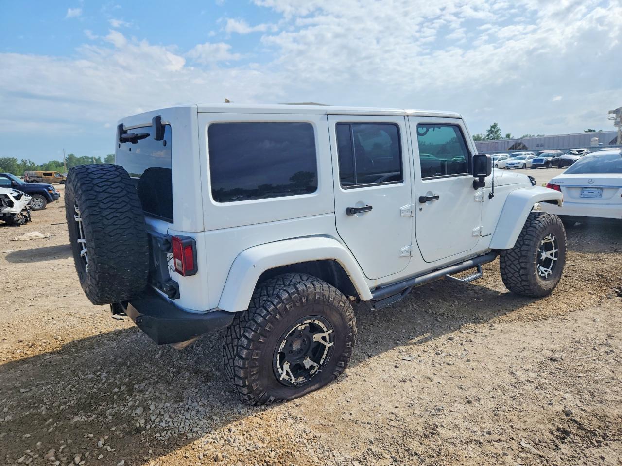 2015 JEEP WRANGLER UNLIMITED SAHARA — снимка 3