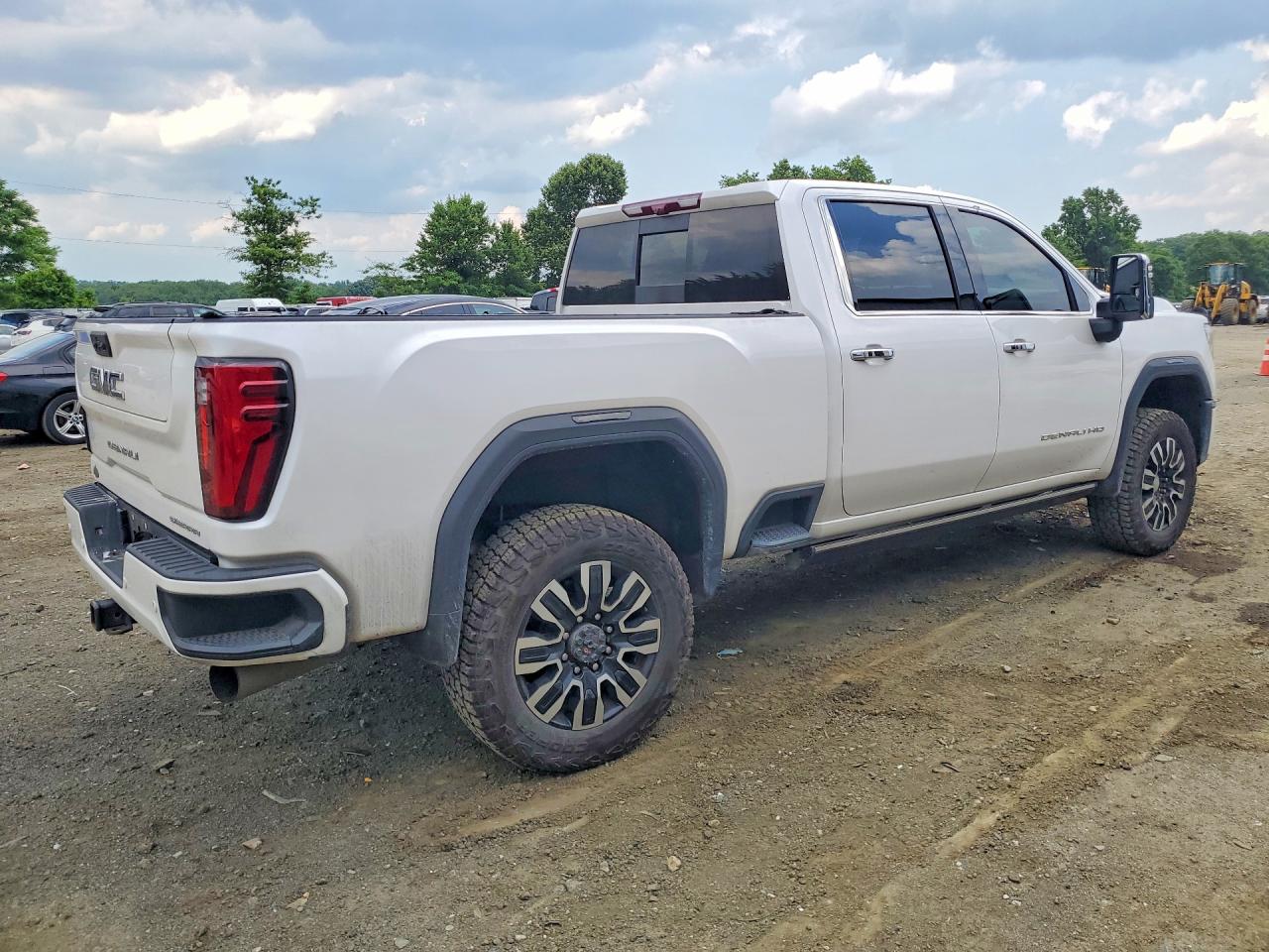2024 GMC SIERRA K3500 DENALI ULTIMATE — снимка 3