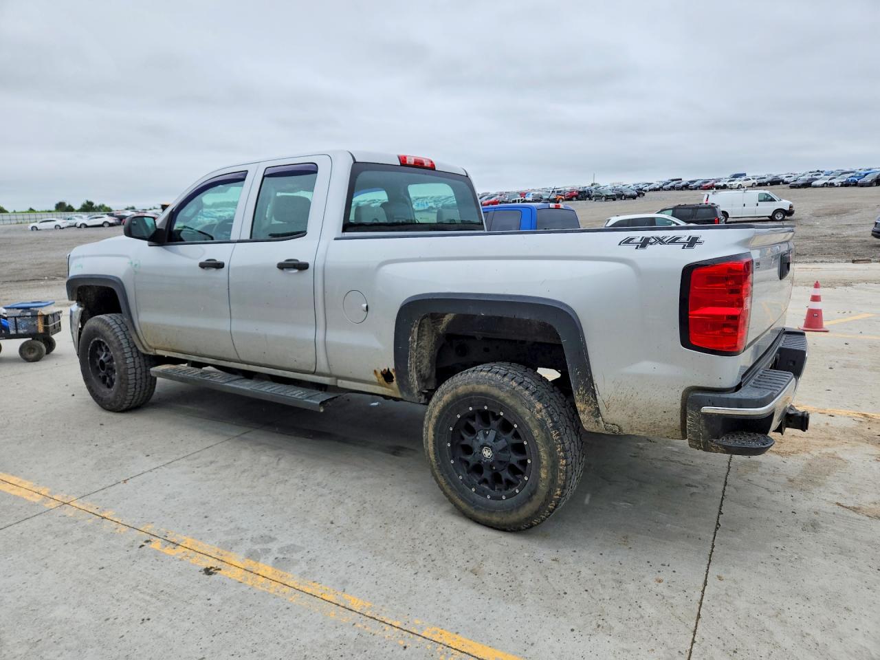 2015 CHEVROLET SILVERADO K2500 HEAVY DUTY — снимка 2