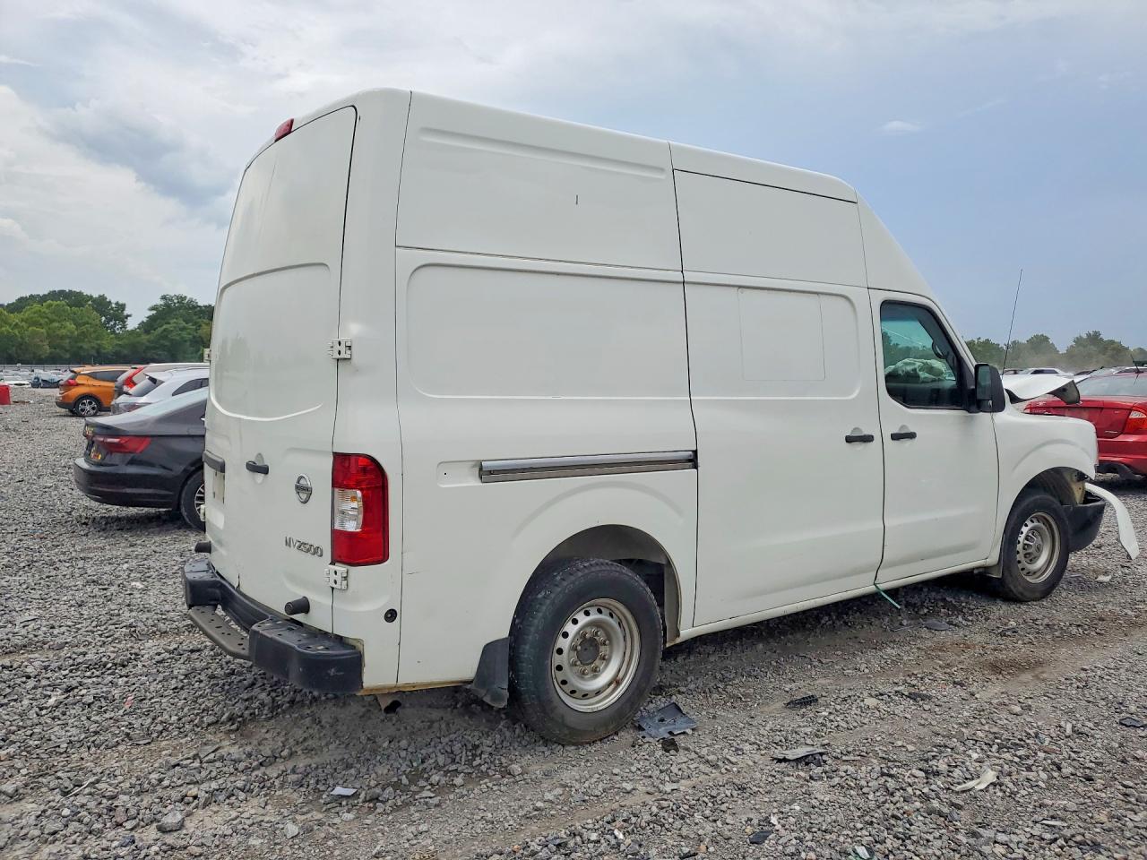 2017 NISSAN NV 2500 HD S — снимка 3