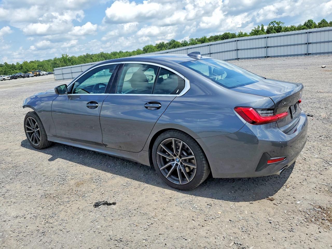 2021 BMW 330XI — снимка 2