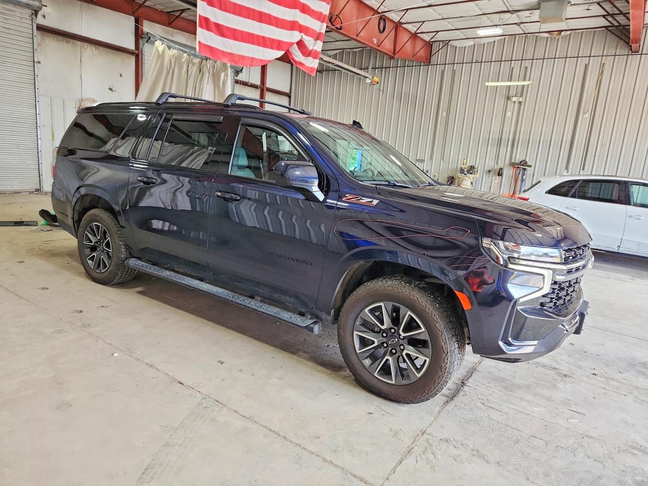 2022 CHEVROLET SUBURBAN K1500 Z71 — снимка 4