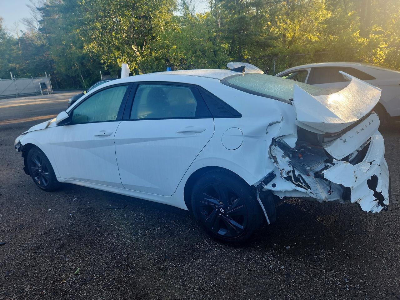 2022 HYUNDAI ELANTRA SEL — снимка 2
