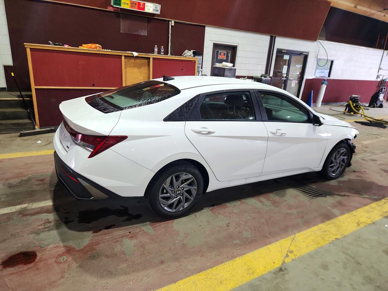2026 HYUNDAI ELANTRA HYBRID BLUE — снимка 3