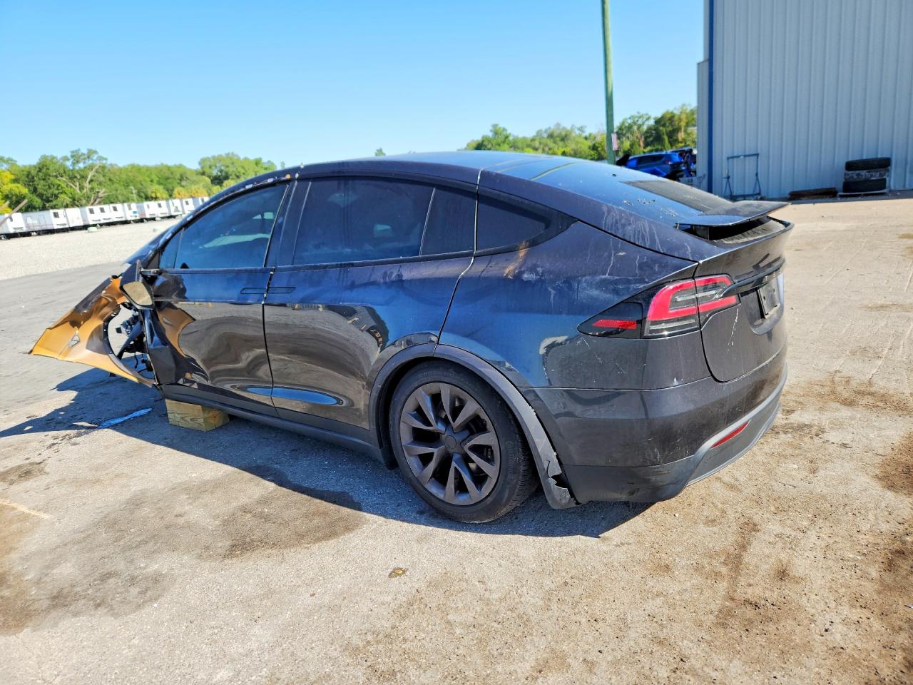 2024 TESLA MODEL X — снимка 2