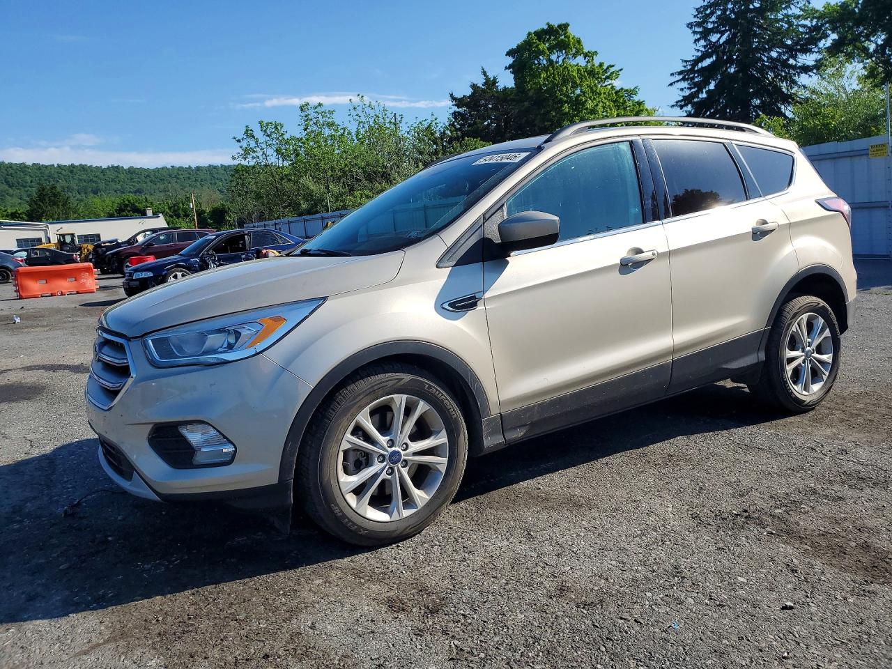 2017 FORD ESCAPE SE