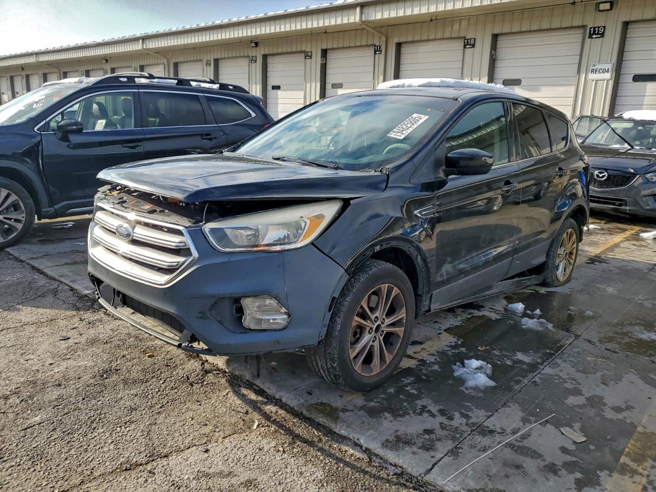 2017 FORD ESCAPE SE