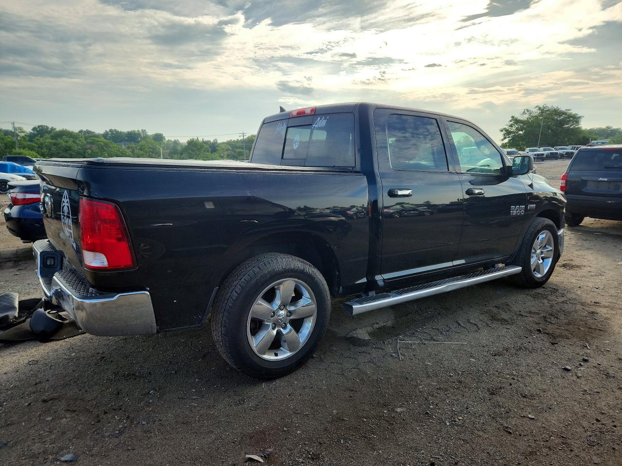 2015 RAM 1500 SLT — снимка 3