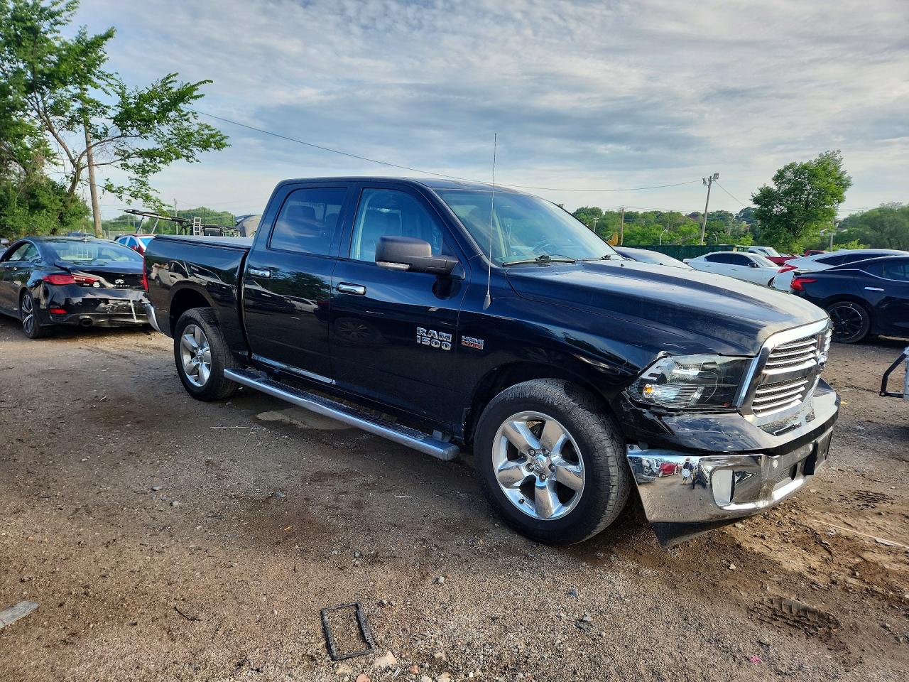 2015 RAM 1500 SLT — снимка 4