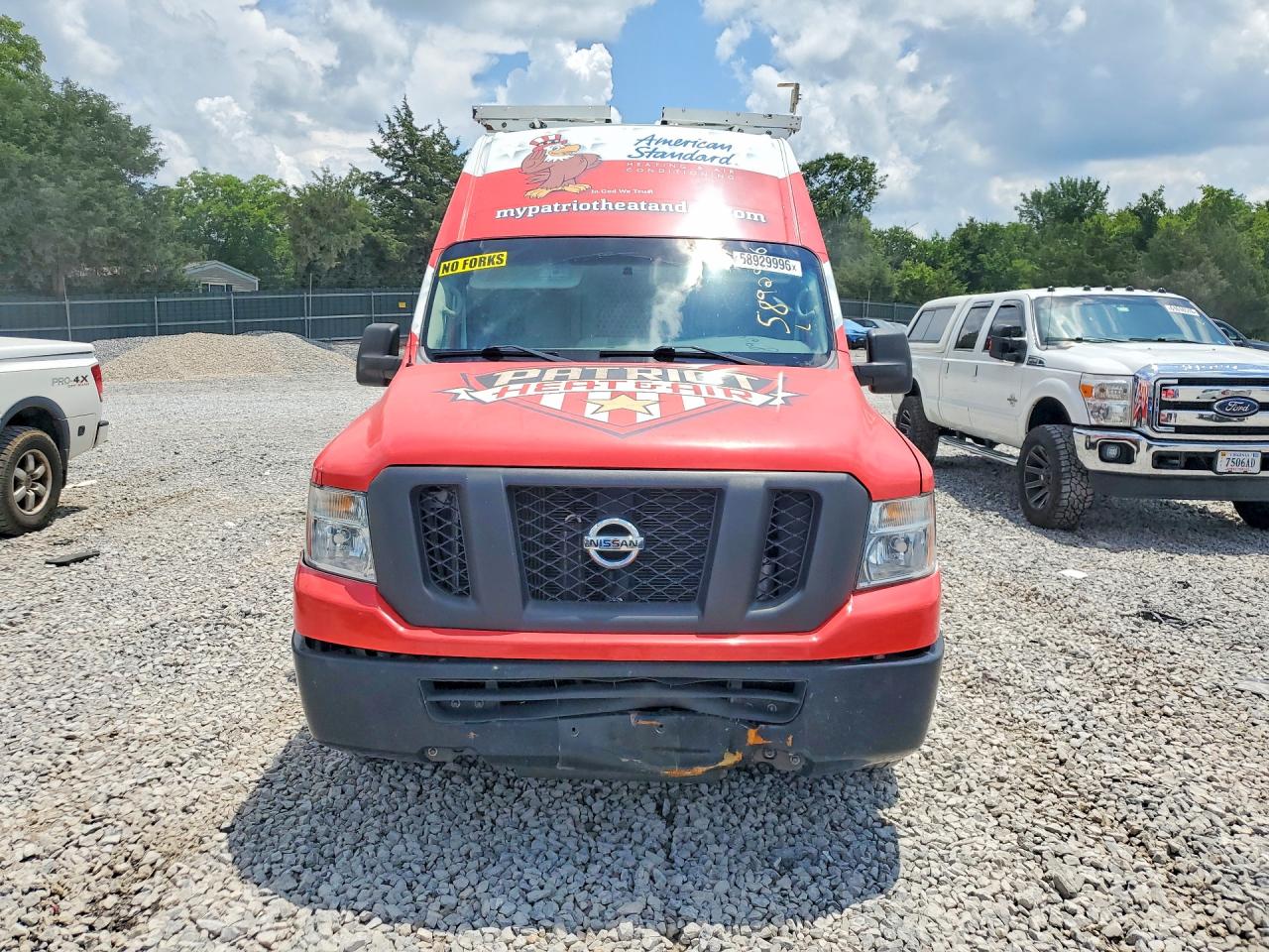 2017 NISSAN NV 2500 HD SV — снимка 5