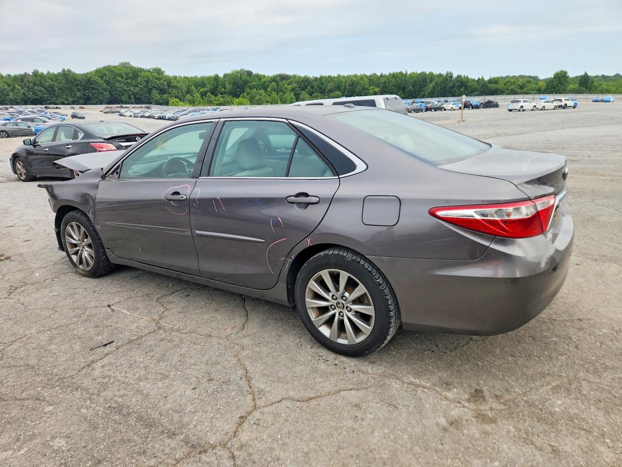 2016 TOYOTA CAMRY XLE — снимка 2