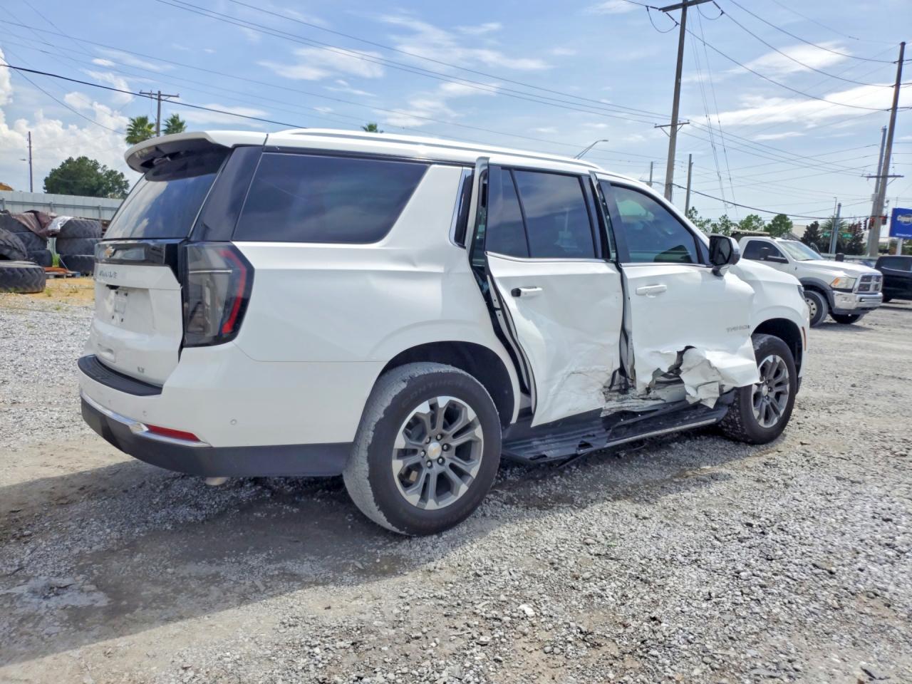 2025 CHEVROLET TAHOE C1500 LT — снимка 3