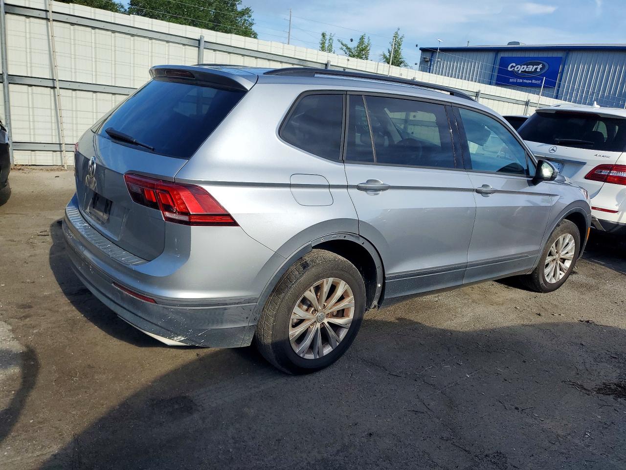 2019 VOLKSWAGEN TIGUAN S — снимка 3