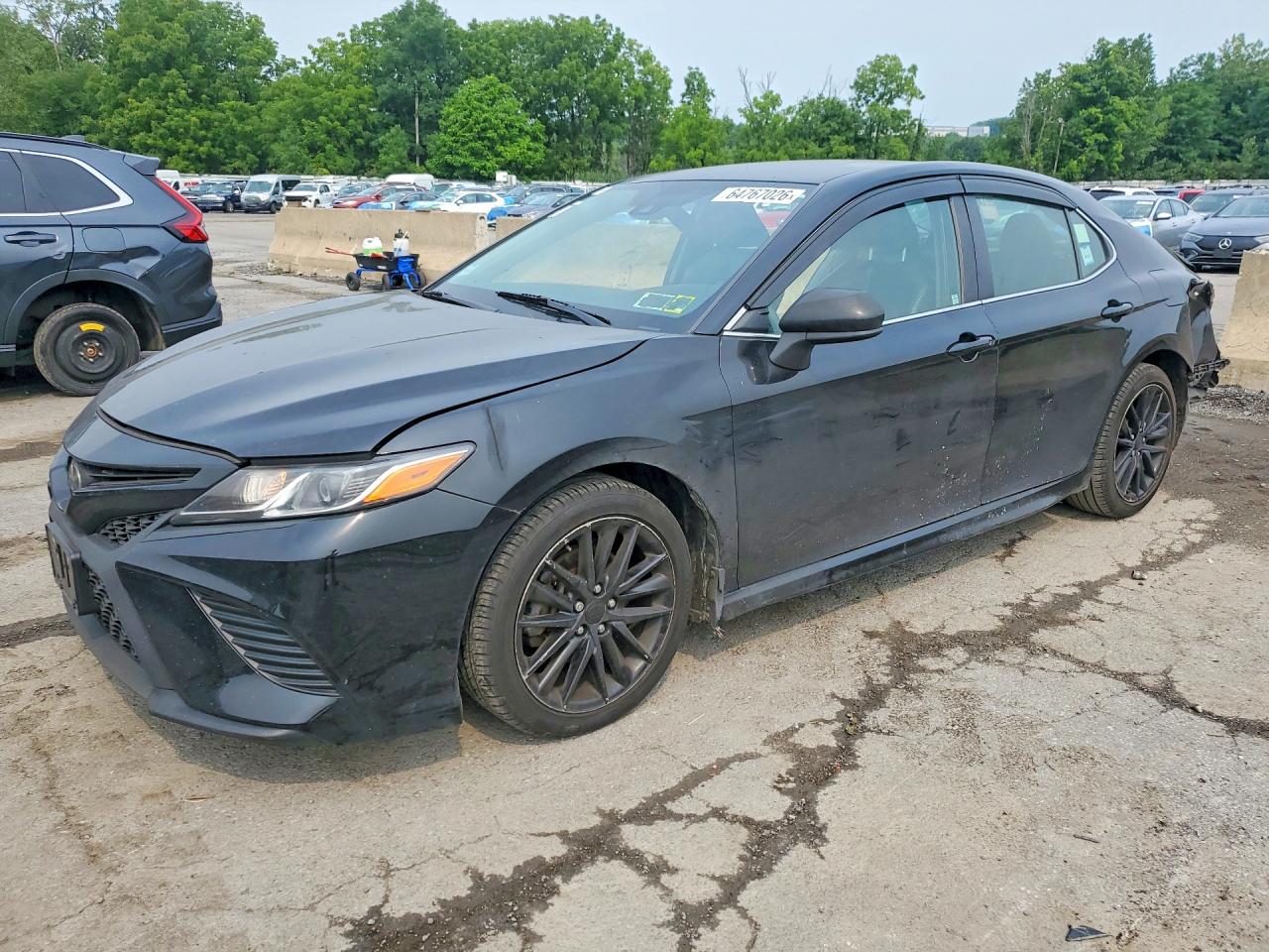 2018 TOYOTA CAMRY SE