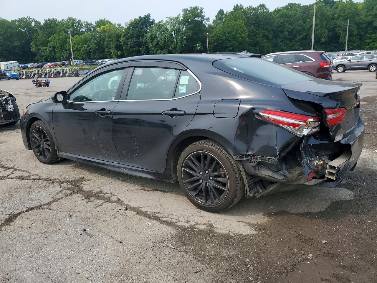 2018 TOYOTA CAMRY SE — снимка 2