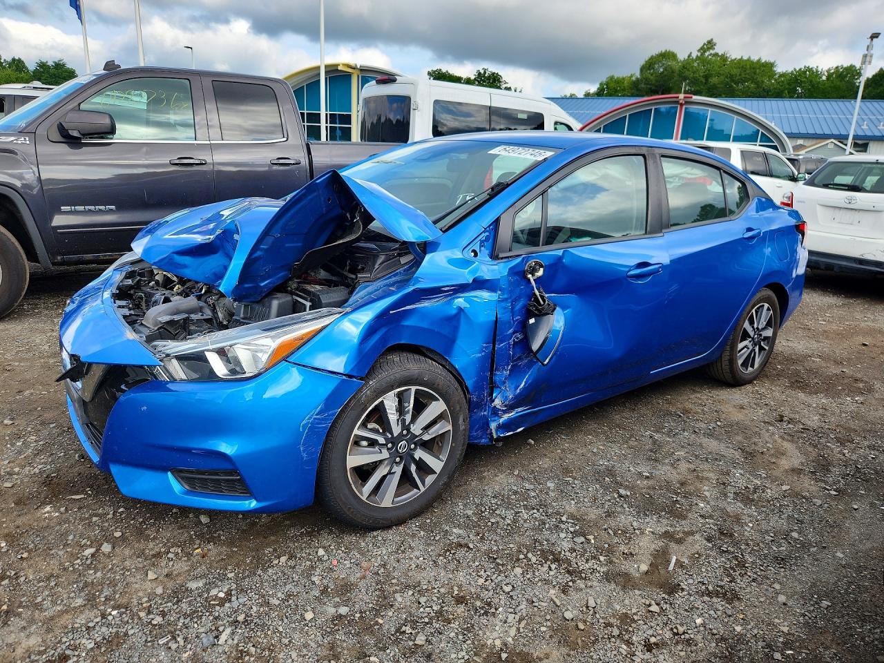 2021 NISSAN VERSA SV