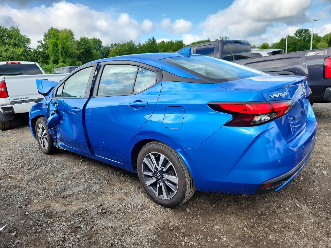2021 NISSAN VERSA SV — снимка 2