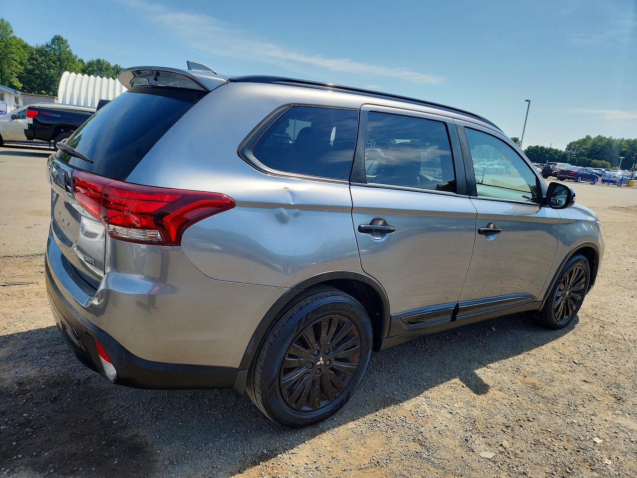 2020 MITSUBISHI OUTLANDER SE — снимка 3