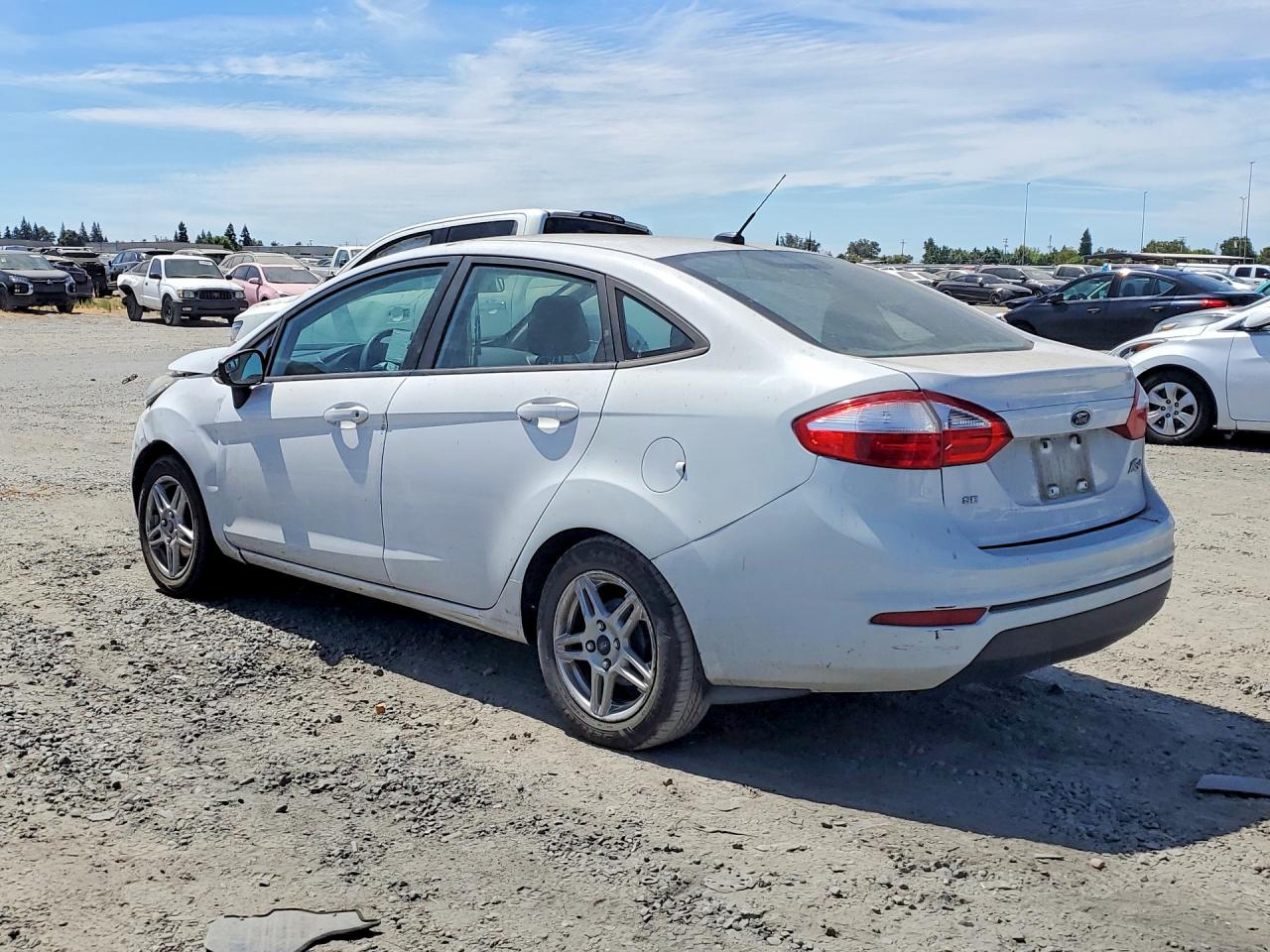 2017 FORD FIESTA SE — снимка 2
