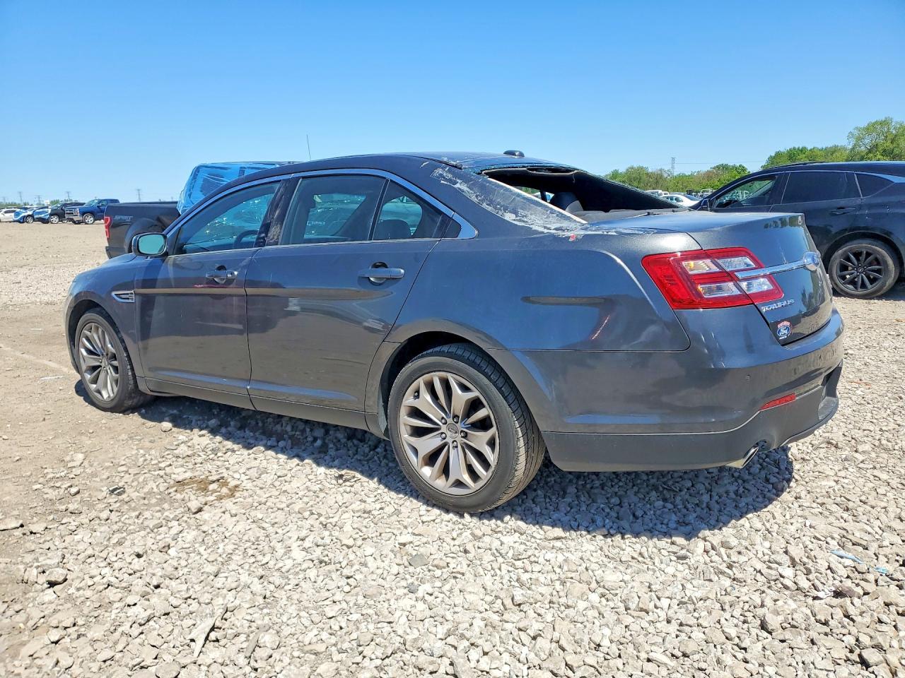 2019 FORD TAURUS LIMITED — снимка 2