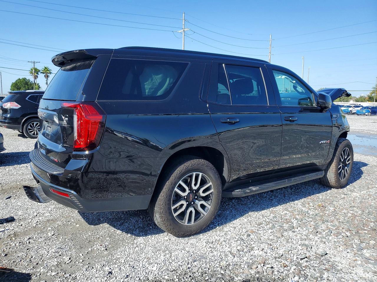 2024 GMC YUKON AT4 — снимка 3