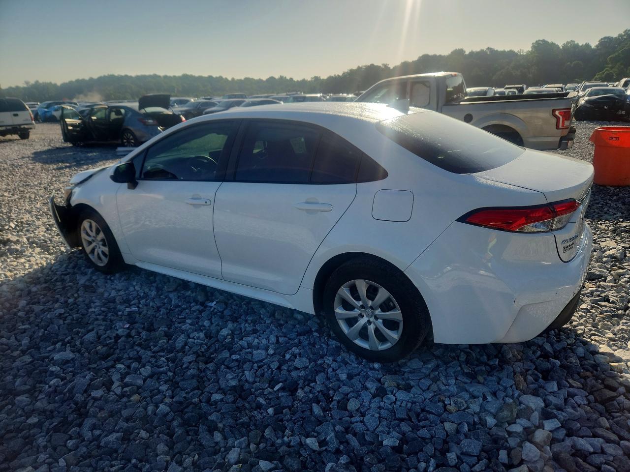 2024 TOYOTA COROLLA LE — снимка 2