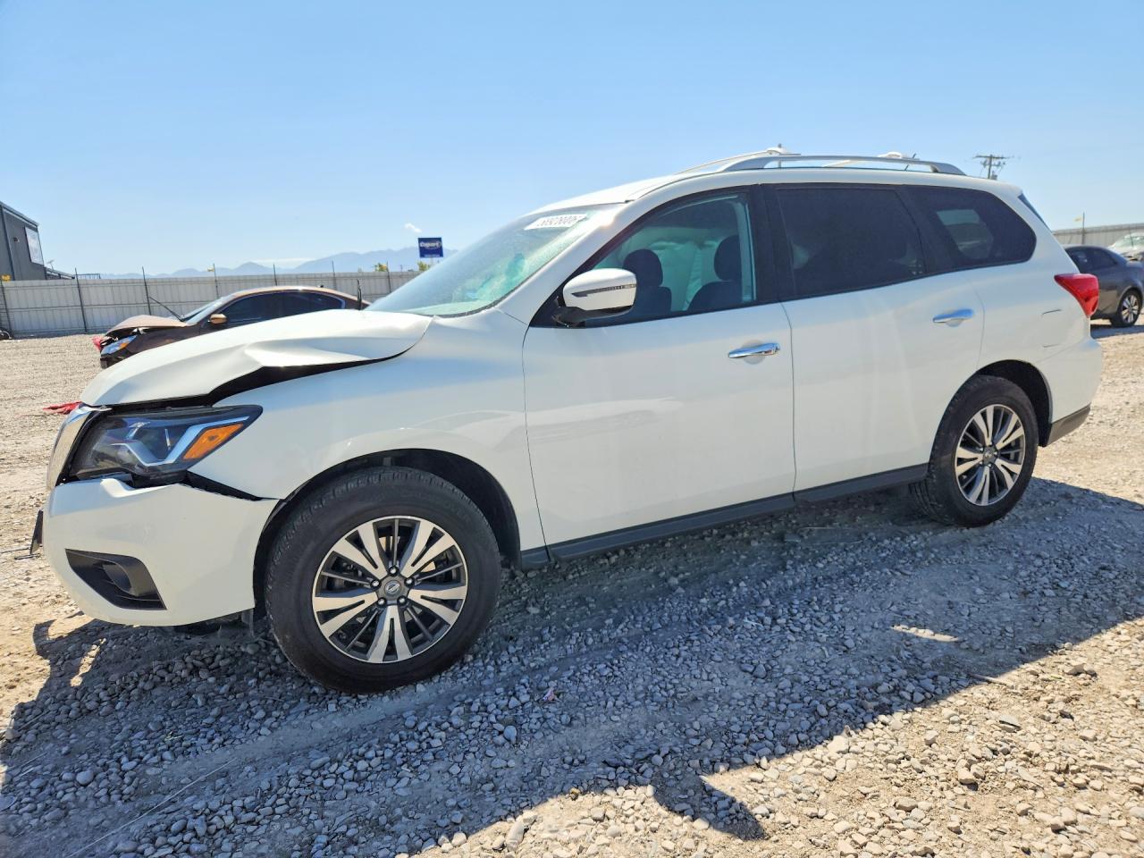 2017 NISSAN PATHFINDER SV
