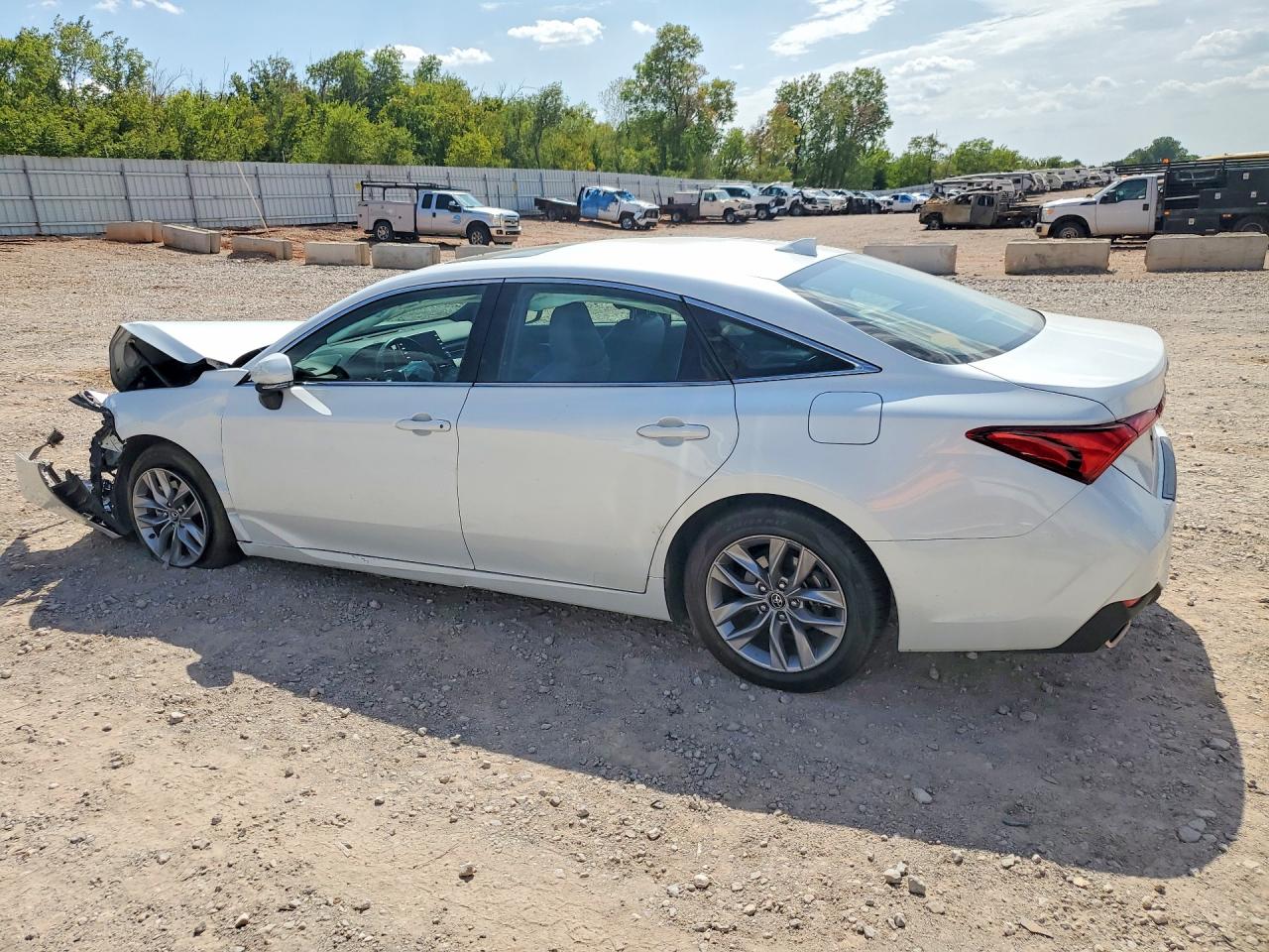 2020 TOYOTA AVALON XLE — снимка 2