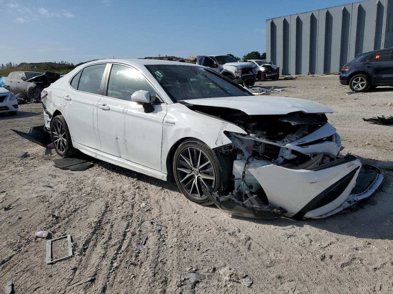 2021 TOYOTA CAMRY SE — снимка 4