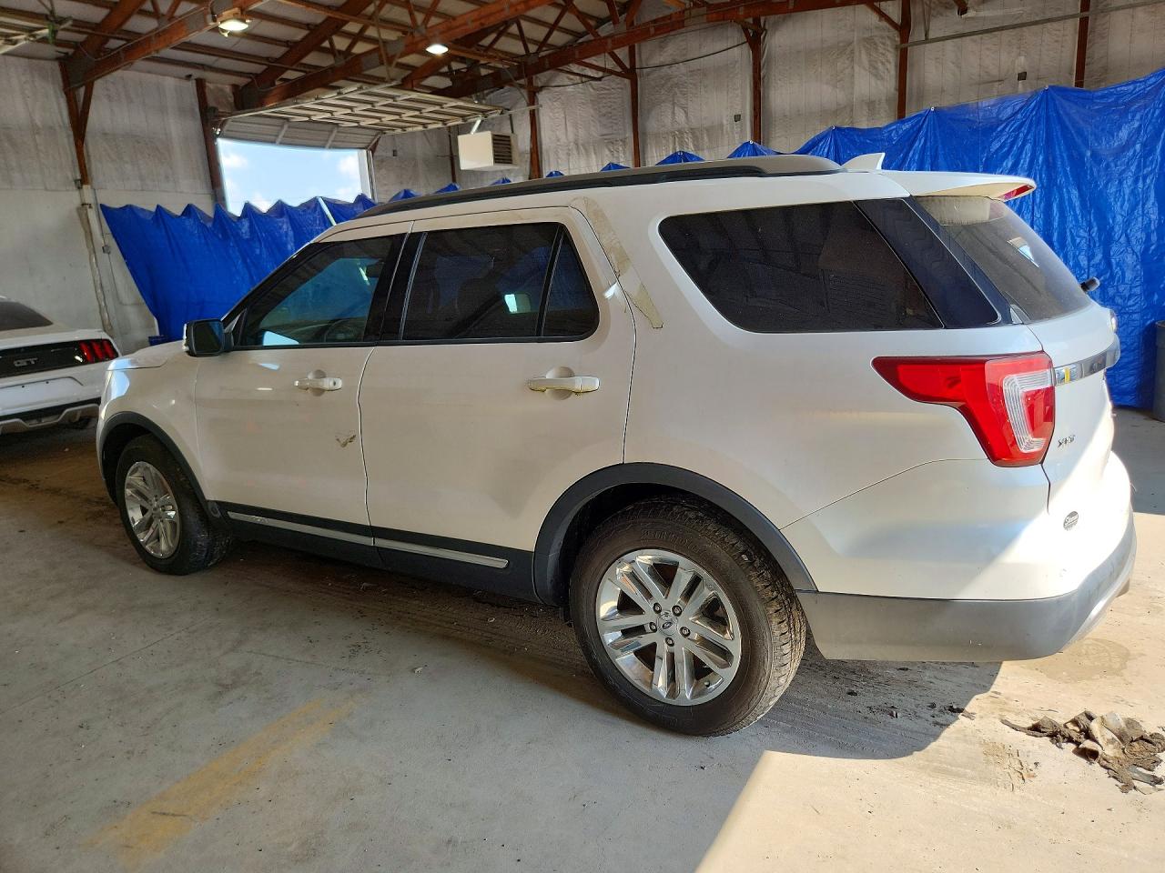 2017 FORD EXPLORER XLT — снимка 2
