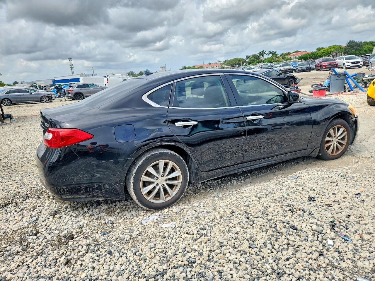 2013 INFINITI M37 BASE — photo 3