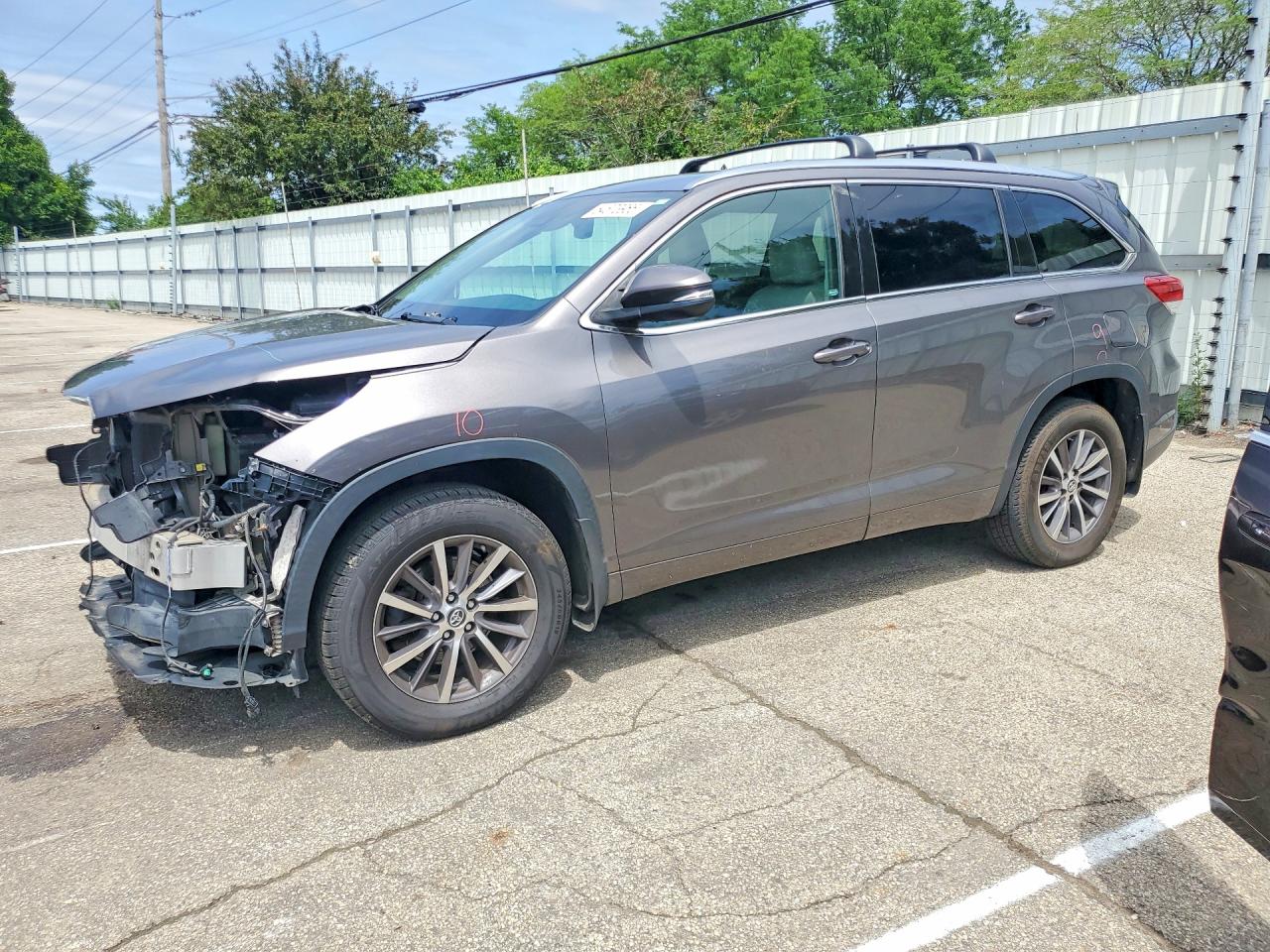 2017 TOYOTA HIGHLANDER XLE