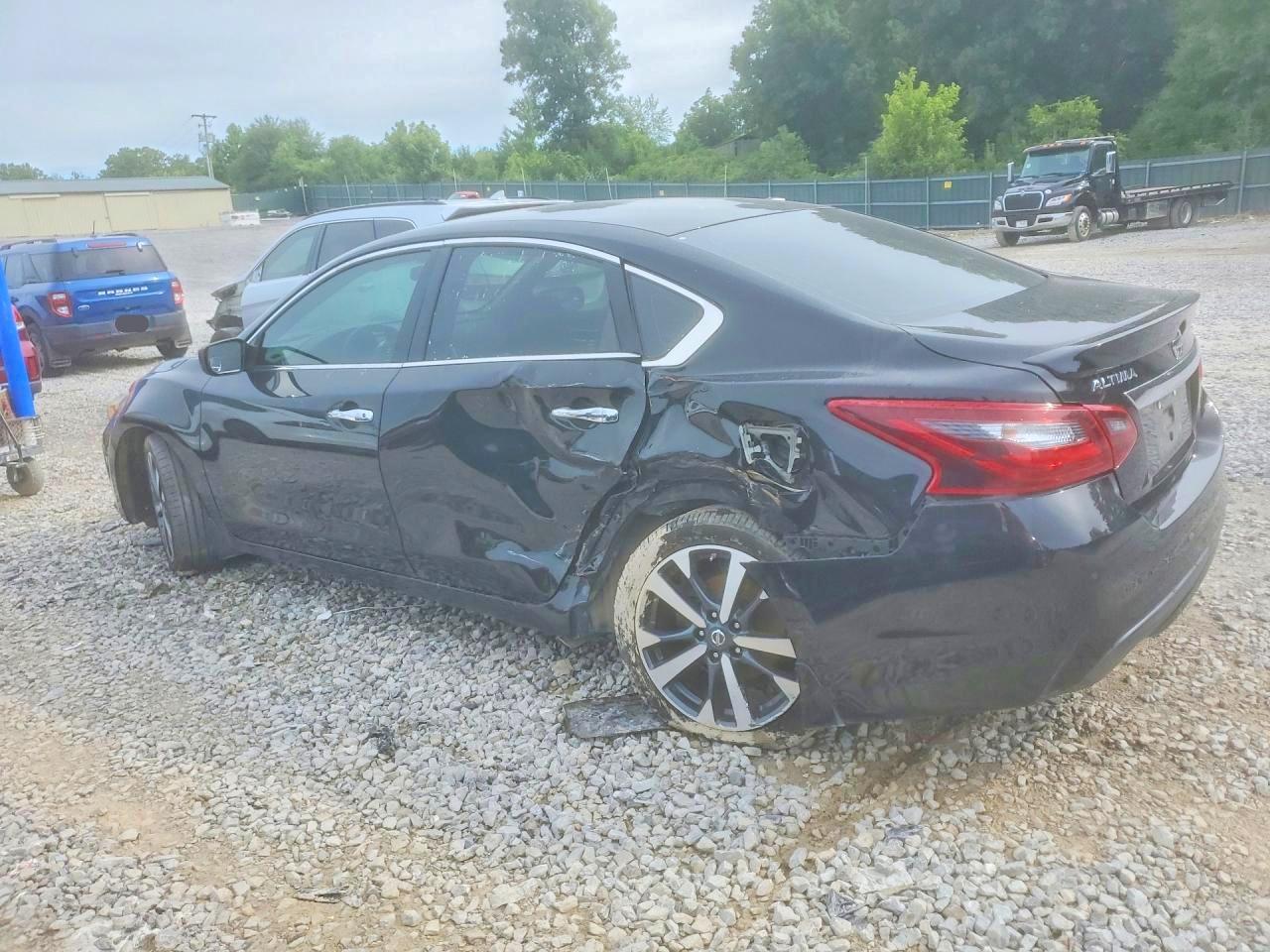 2017 NISSAN ALTIMA 2.5 SR — снимка 2