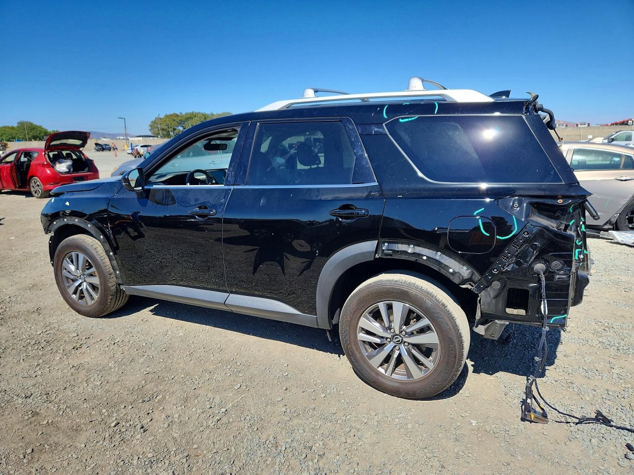 2023 NISSAN PATHFINDER SL — снимка 2