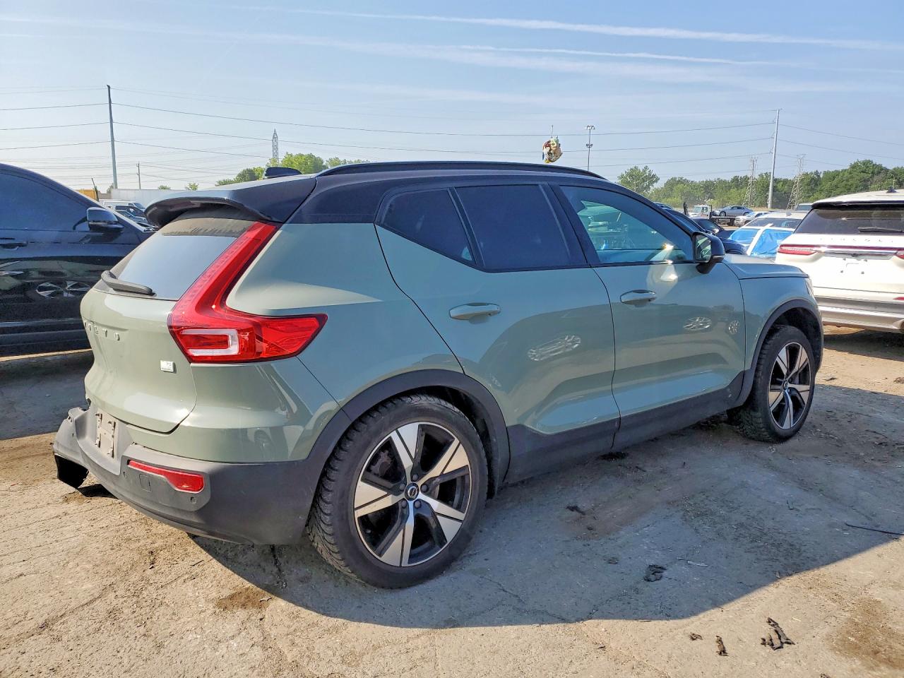 2021 VOLVO XC40 RECHARGE — снимка 3