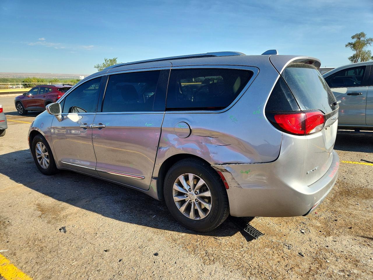 2018 CHRYSLER PACIFICA TOURING L — снимка 2