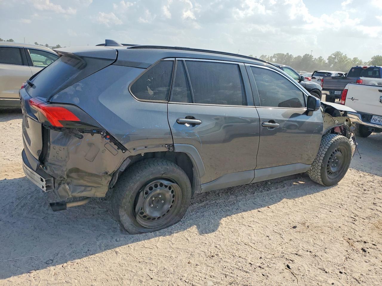 2019 TOYOTA RAV4 LE — снимка 3