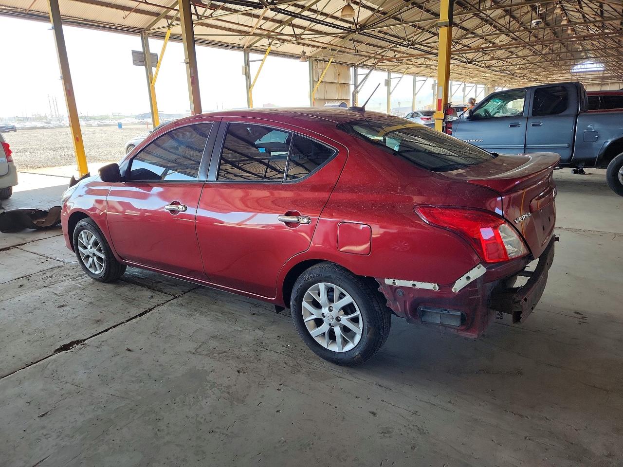 2017 NISSAN VERSA 1.6 S — снимка 2