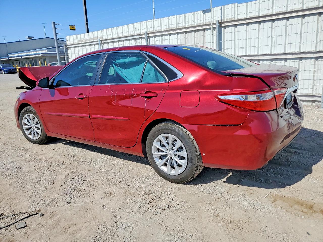 2017 TOYOTA CAMRY LE — снимка 2