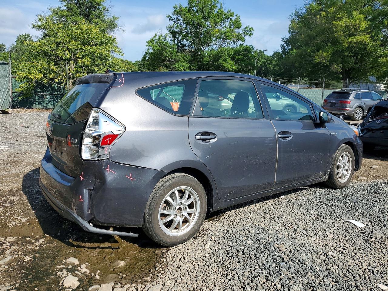 2015 TOYOTA PRIUS V THREE — снимка 3