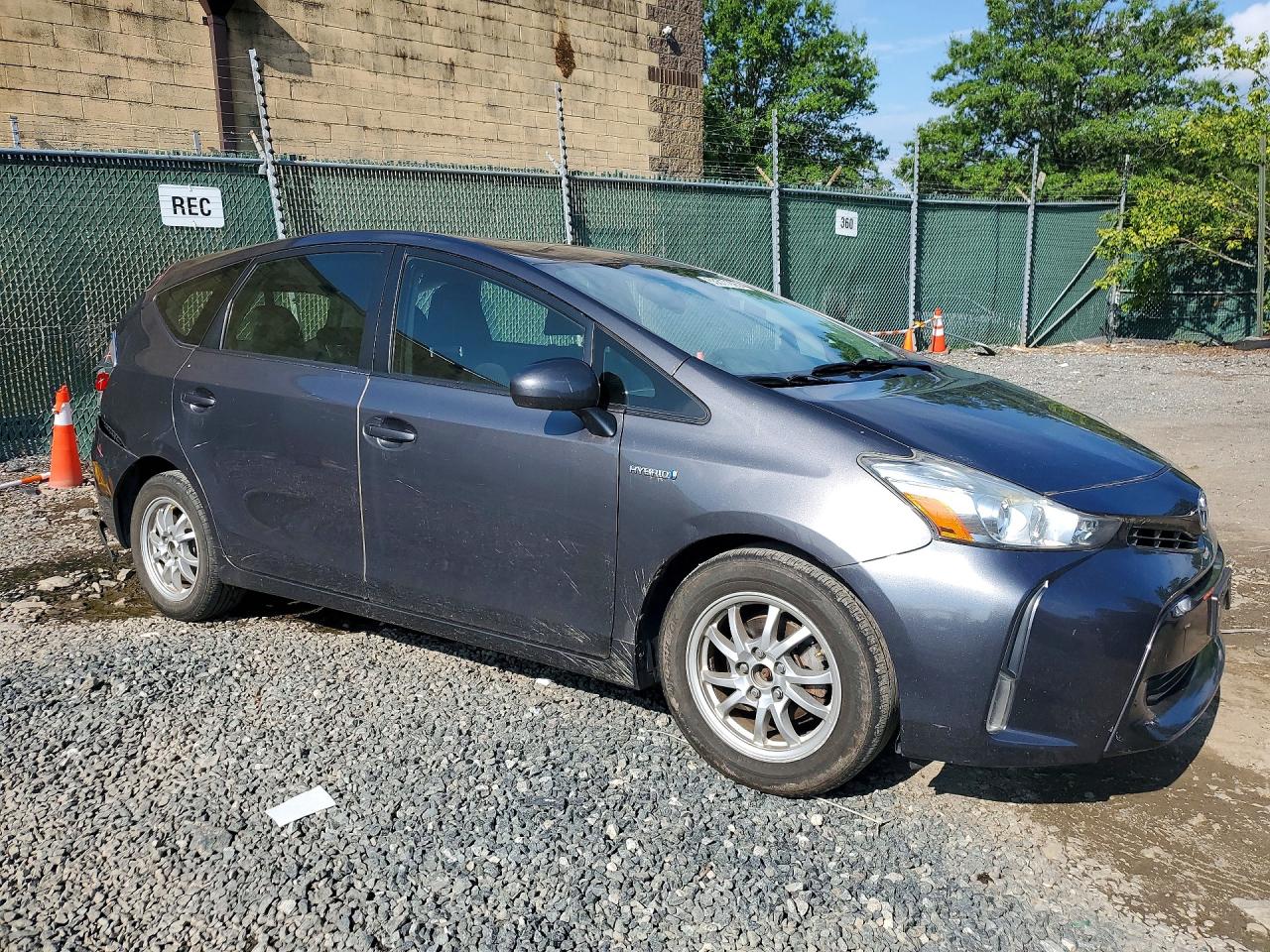 2015 TOYOTA PRIUS V THREE — снимка 4