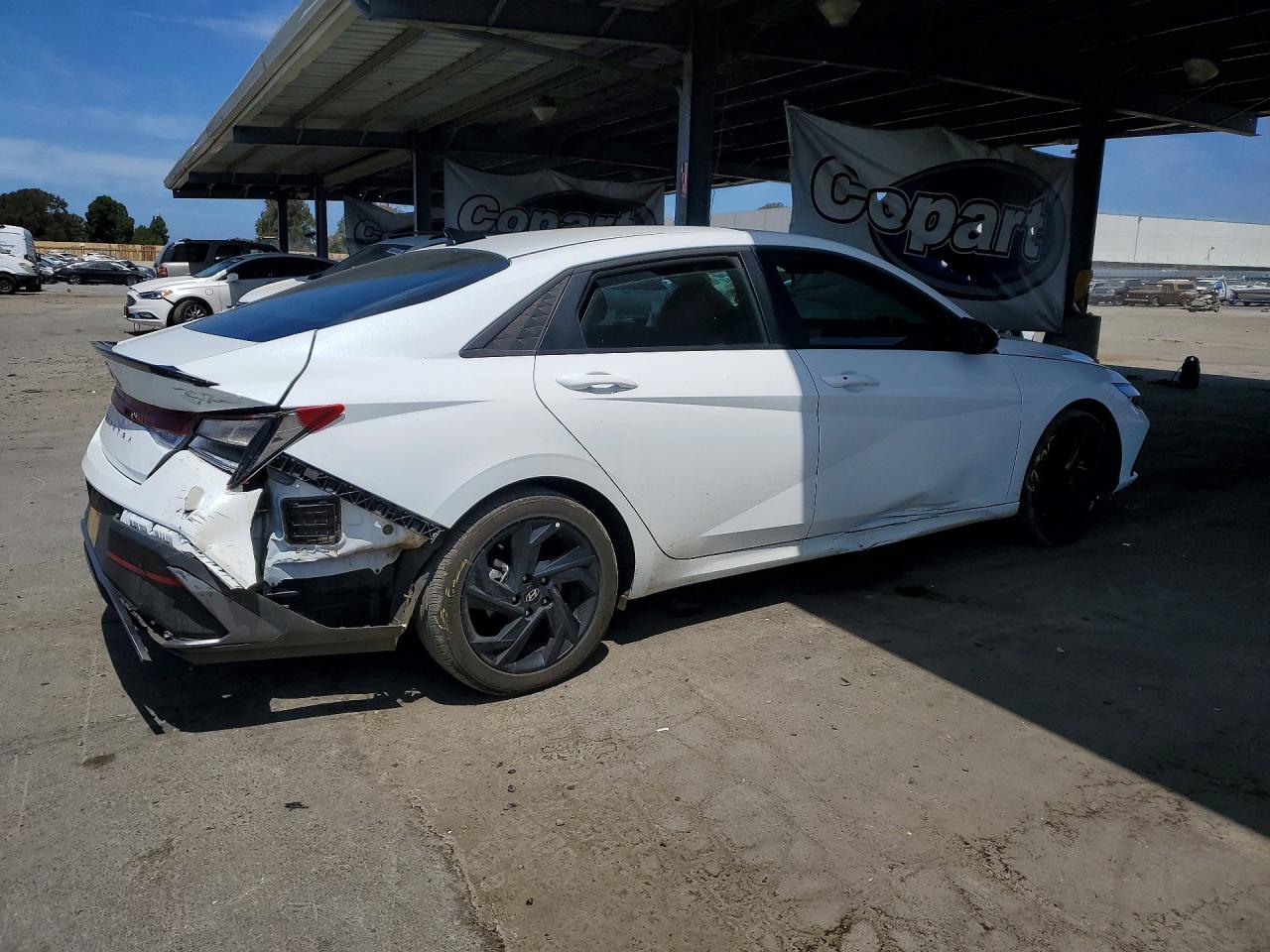 2026 HYUNDAI ELANTRA SEL SPORT — снимка 3
