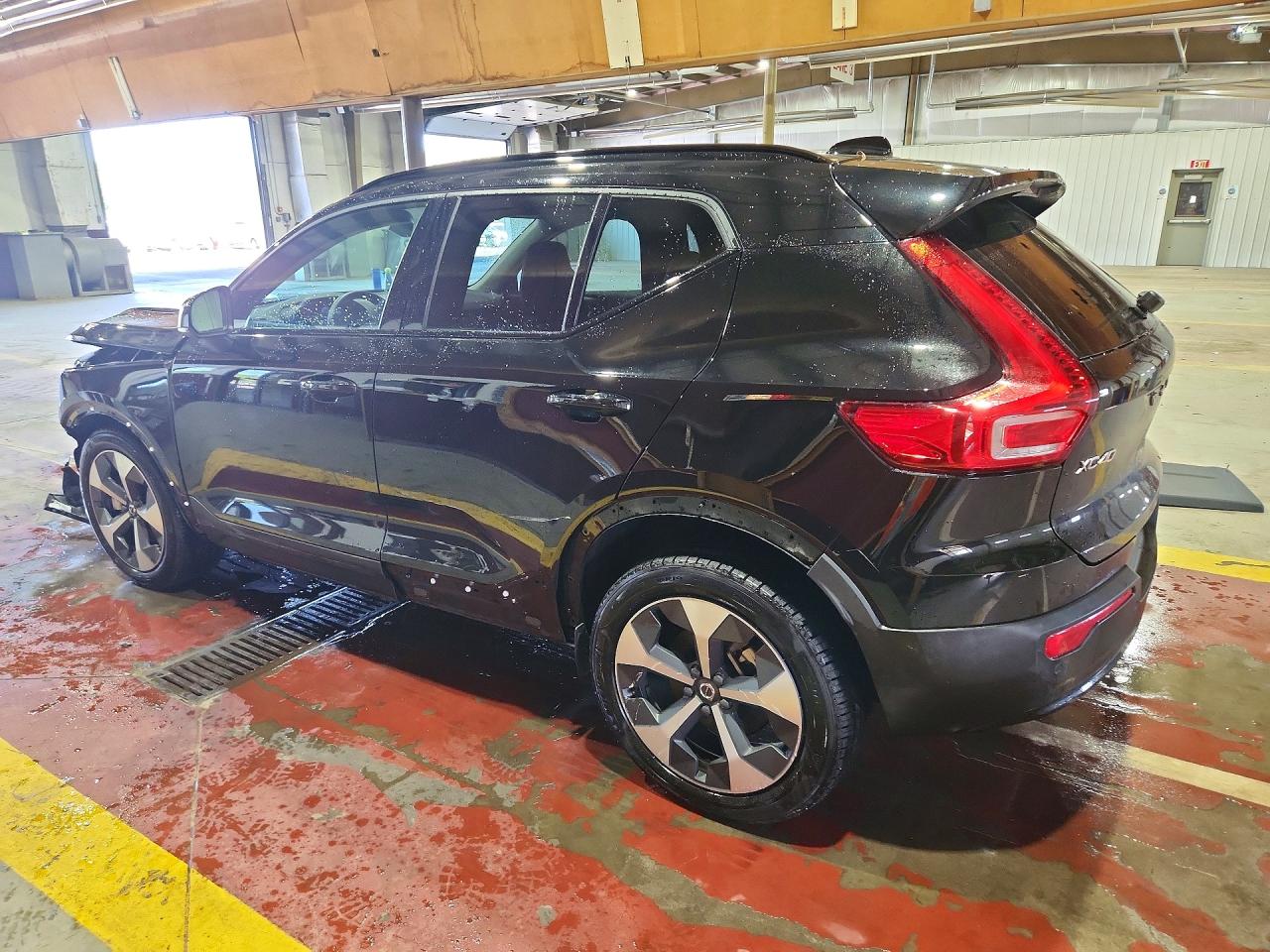 2026 VOLVO XC40 PLUS — снимка 2