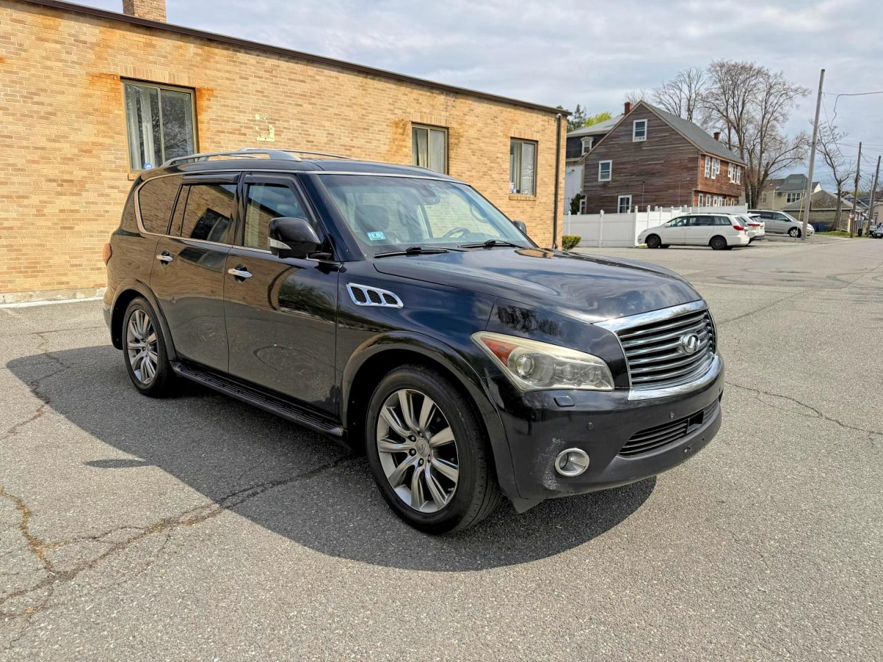2013 INFINITI QX56 BASE — снимка 2